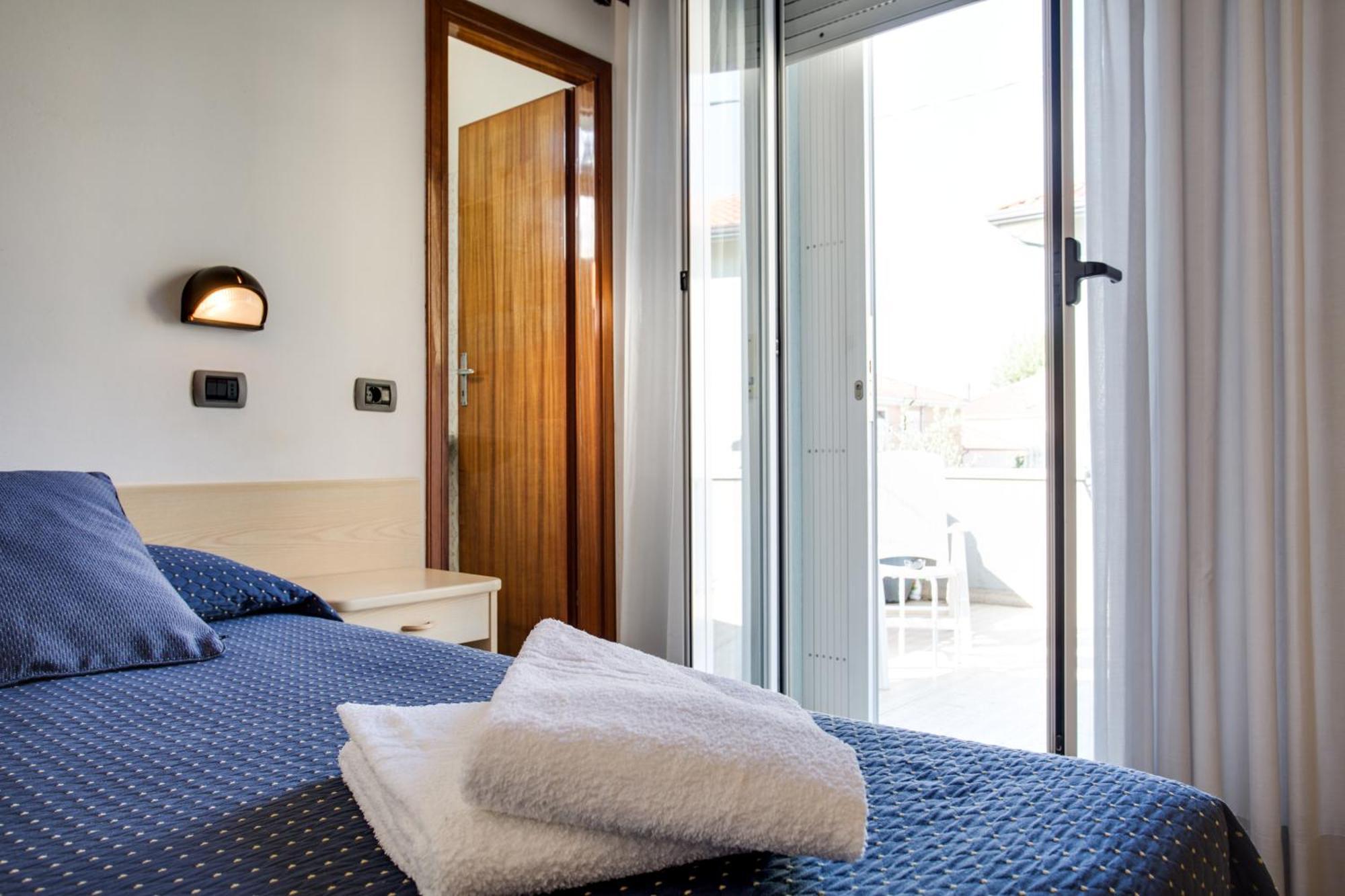 Hotel Villa Dei Gerani Rimini Dış mekan fotoğraf