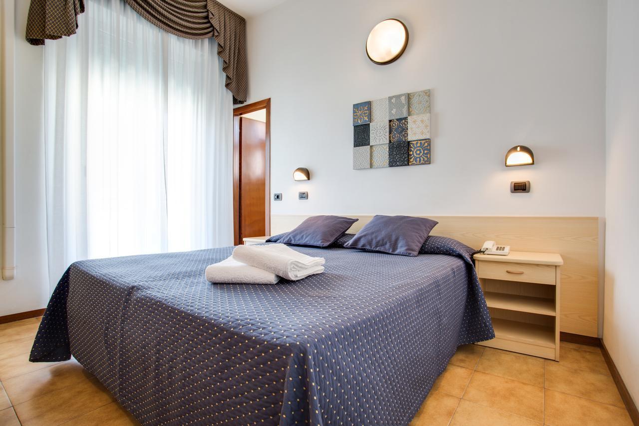 Hotel Villa Dei Gerani Rimini Dış mekan fotoğraf