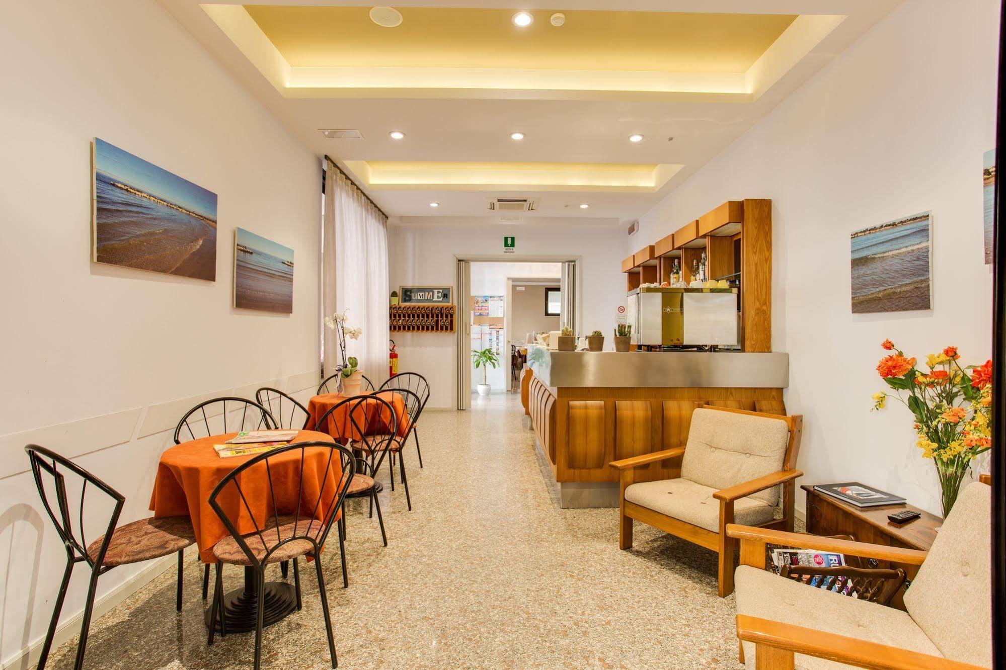 Hotel Villa Dei Gerani Rimini Dış mekan fotoğraf