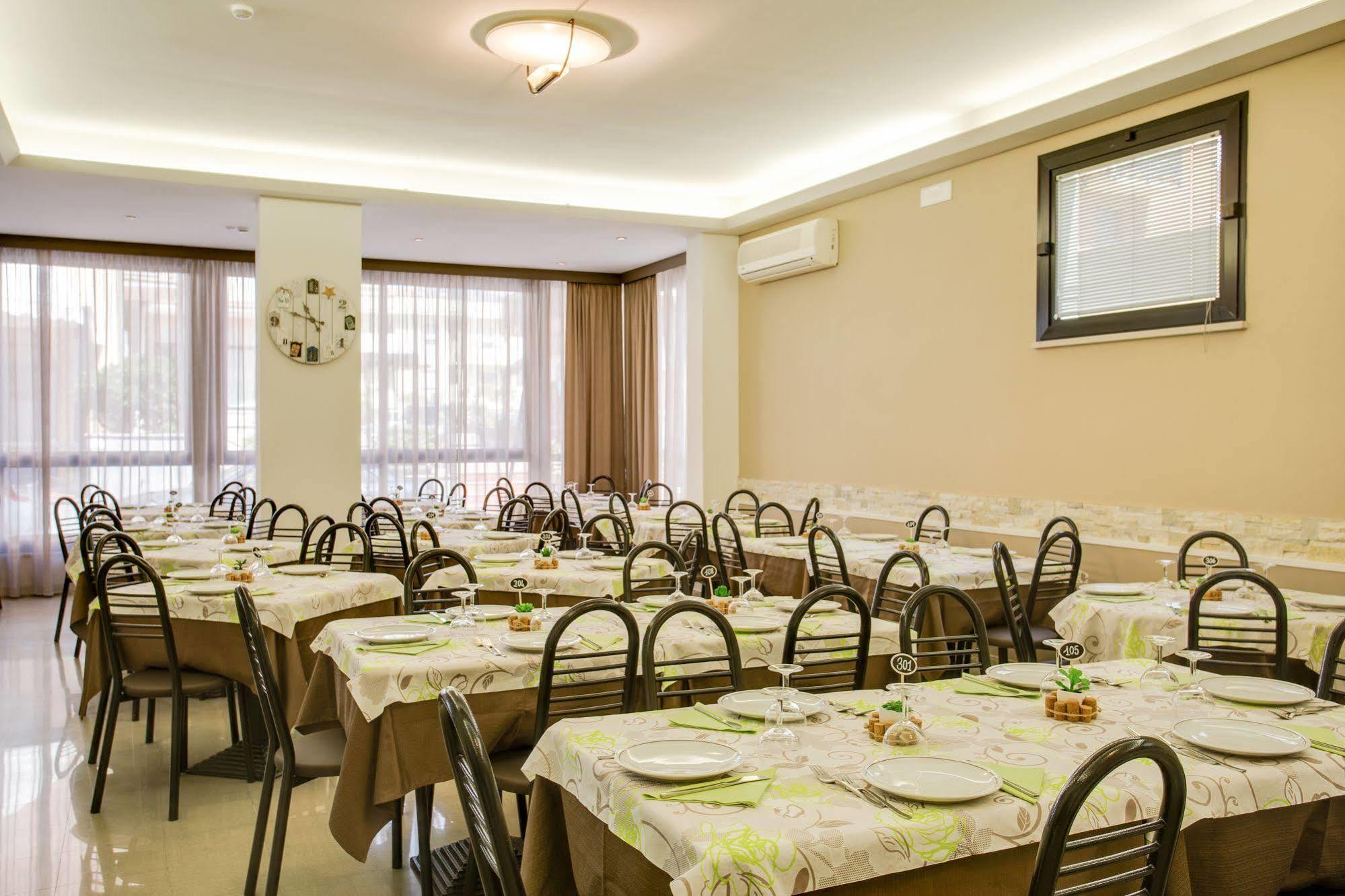 Hotel Villa Dei Gerani Rimini Dış mekan fotoğraf