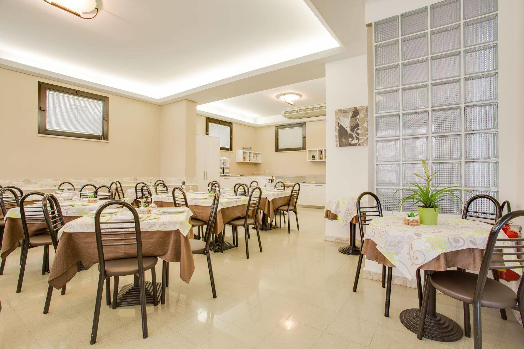 Hotel Villa Dei Gerani Rimini Dış mekan fotoğraf