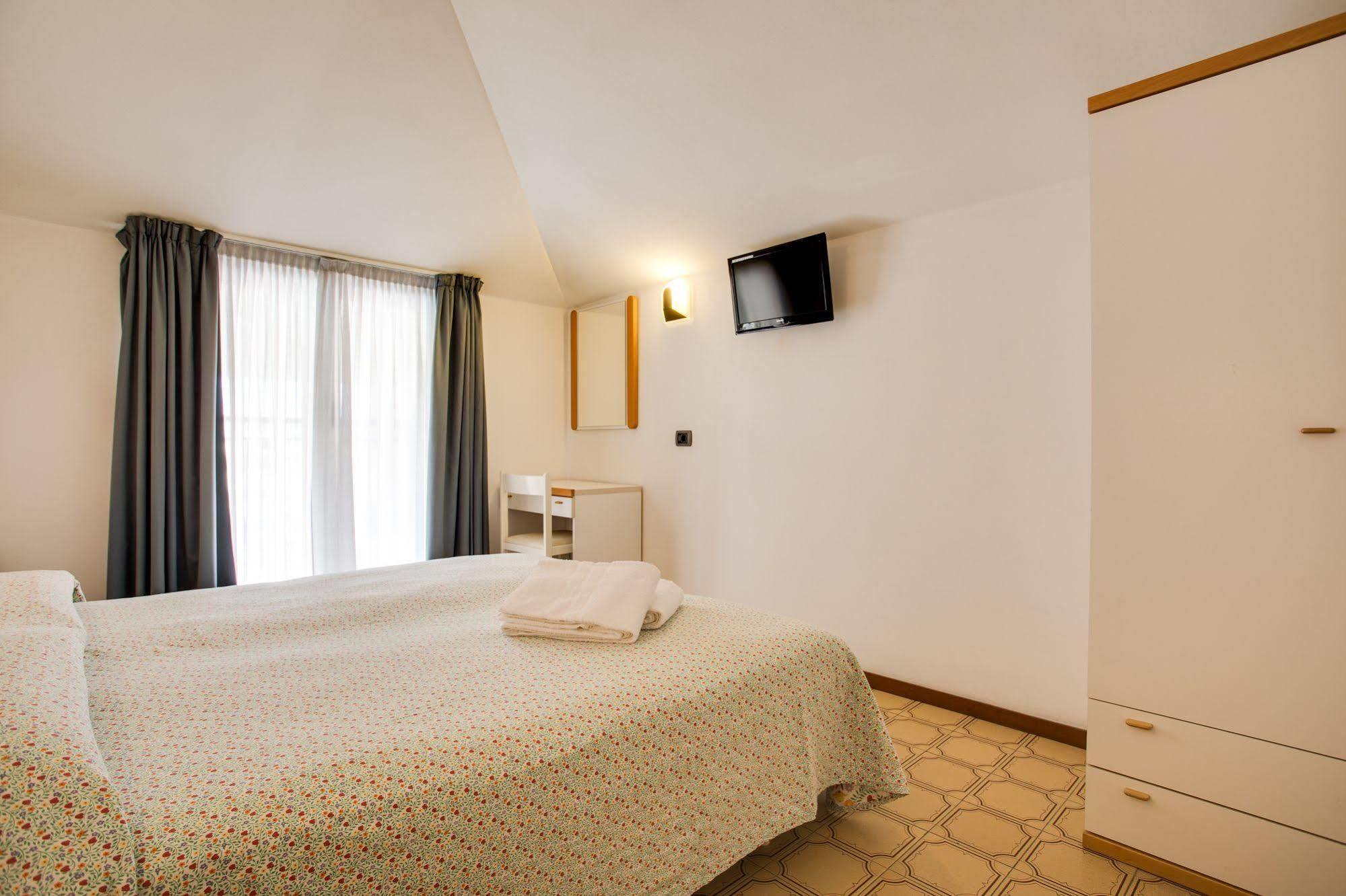 Hotel Villa Dei Gerani Rimini Dış mekan fotoğraf