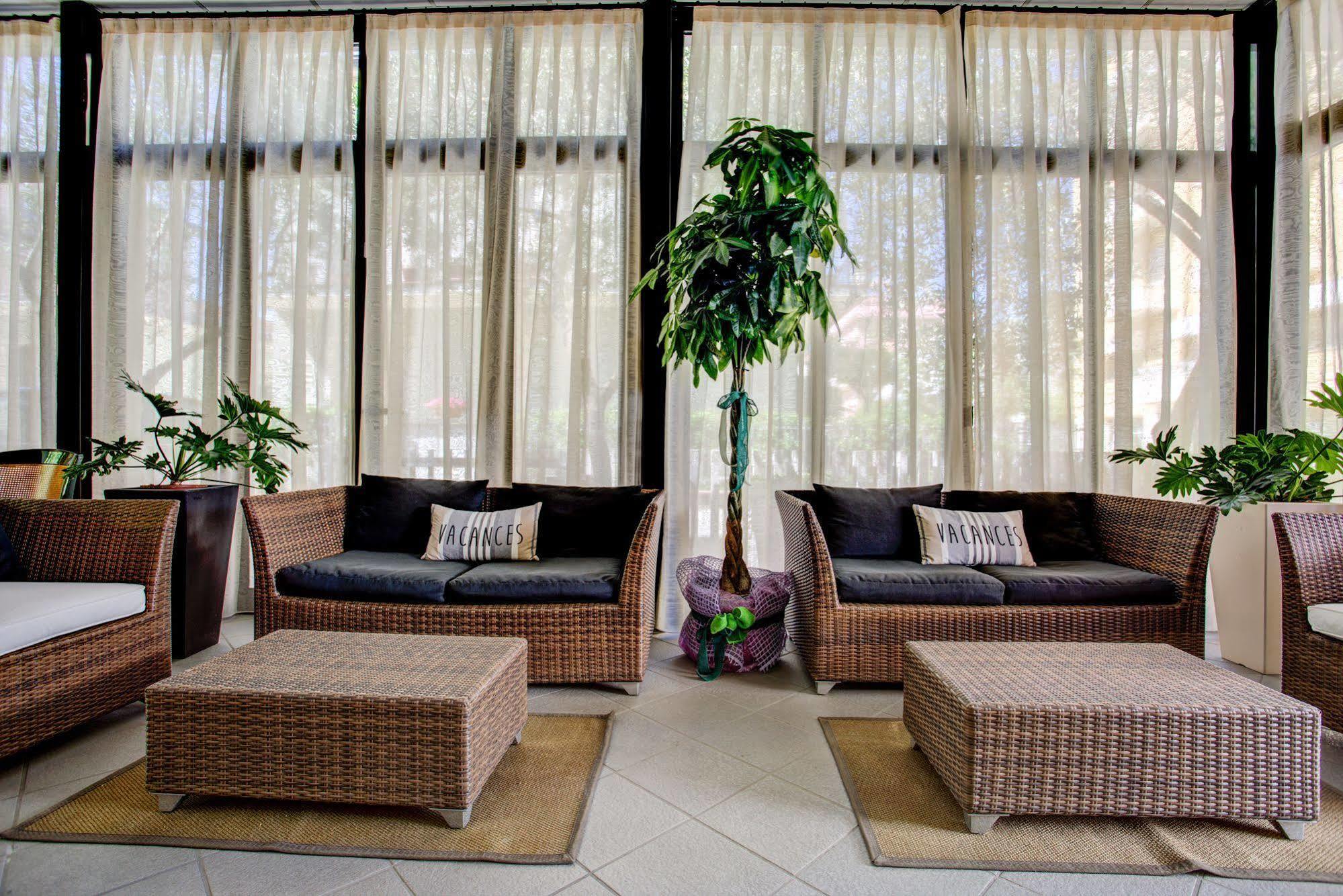 Hotel Villa Dei Gerani Rimini Dış mekan fotoğraf