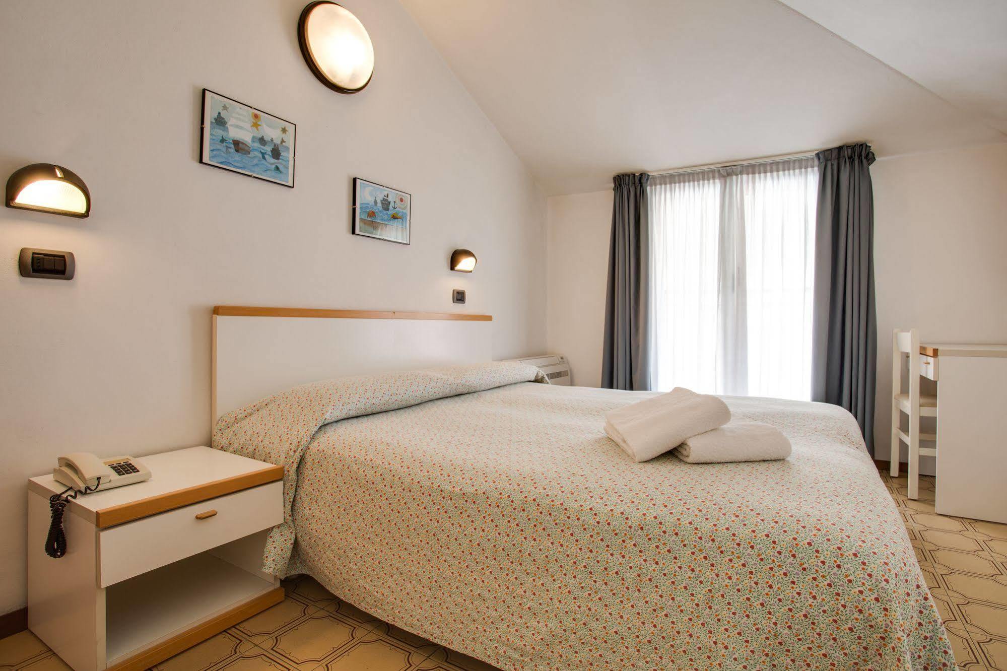Hotel Villa Dei Gerani Rimini Dış mekan fotoğraf